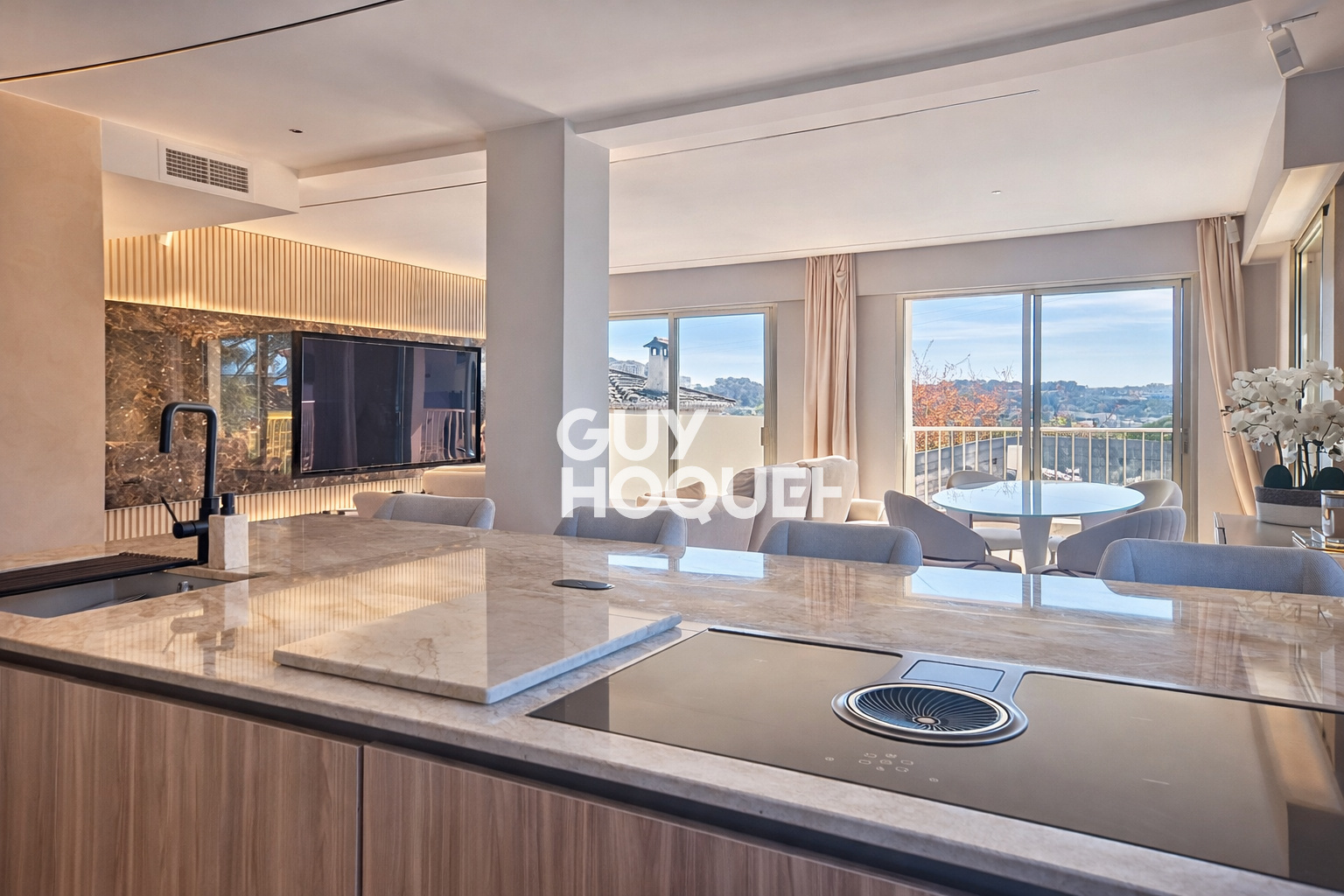 Appartement d'Exception 4 Pièces à Vendre à Mougins - Vue Montagne et Terrasse de 100 m²