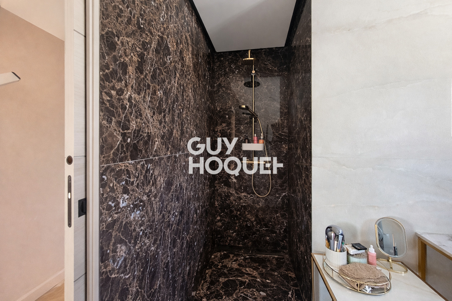 Appartement d'Exception 4 Pièces à Vendre à Mougins - Vue Montagne et Terrasse de 100 m²