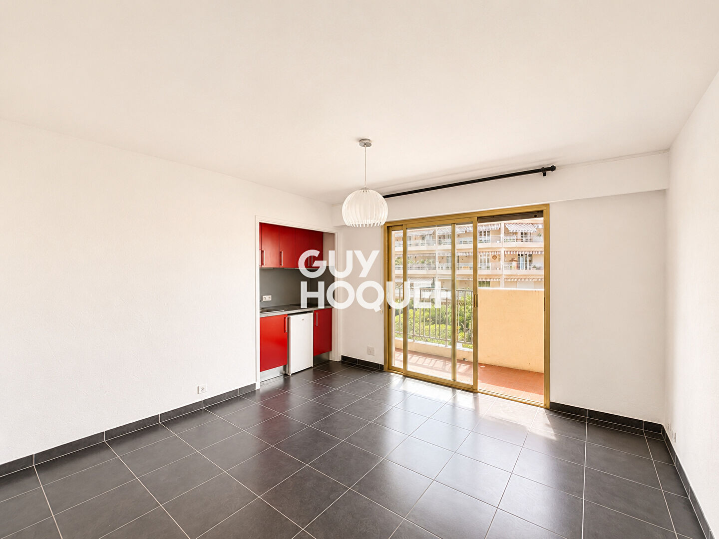 Studio avec balcon - Le Cannet limite Cannes, secteur Carnot