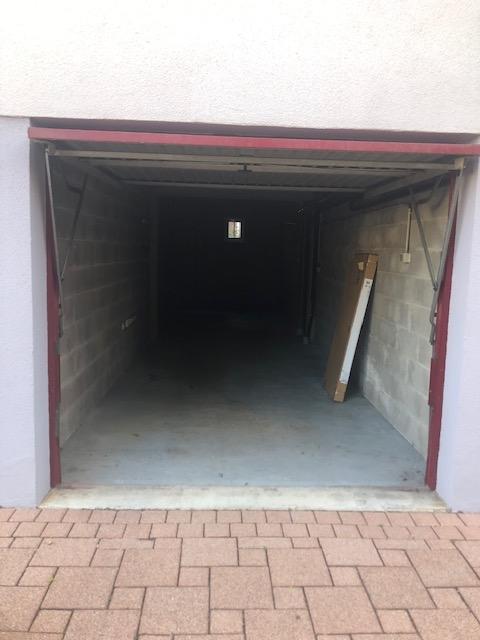 Parking / box  1 pièce(s) 25 m2