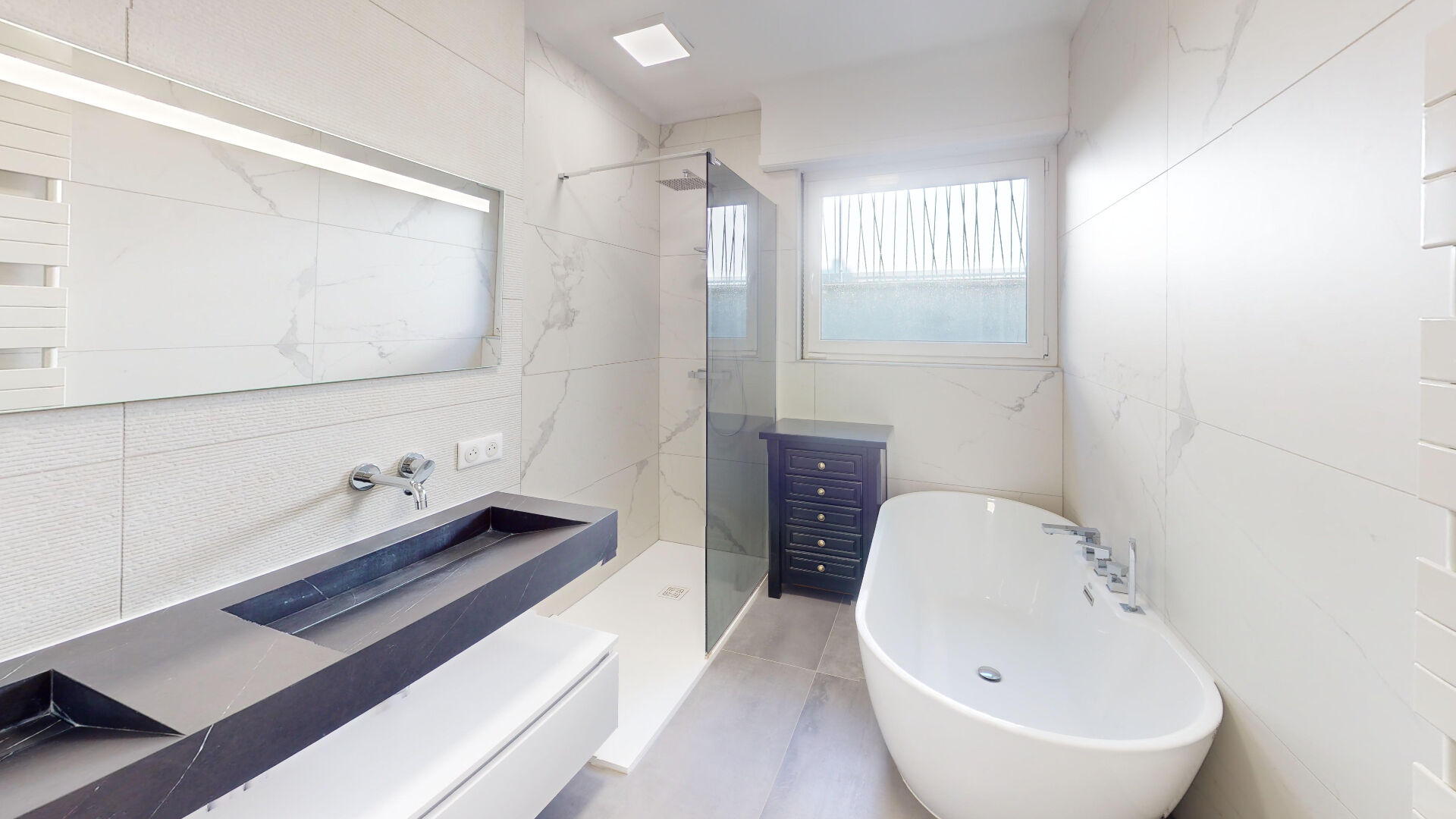 Maison spacieuse de 7 pièces à vendre PROCHE BRUNSTATT!