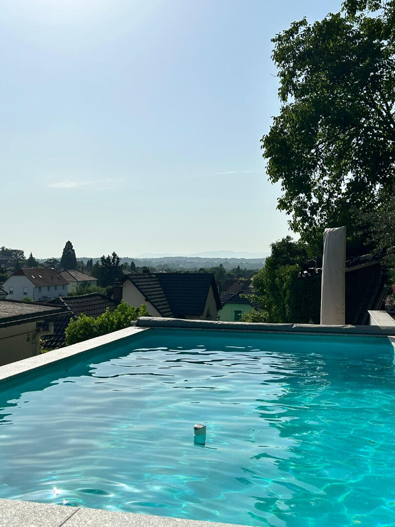 Maison spacieuse de 7 pièces à vendre PROCHE BRUNSTATT!