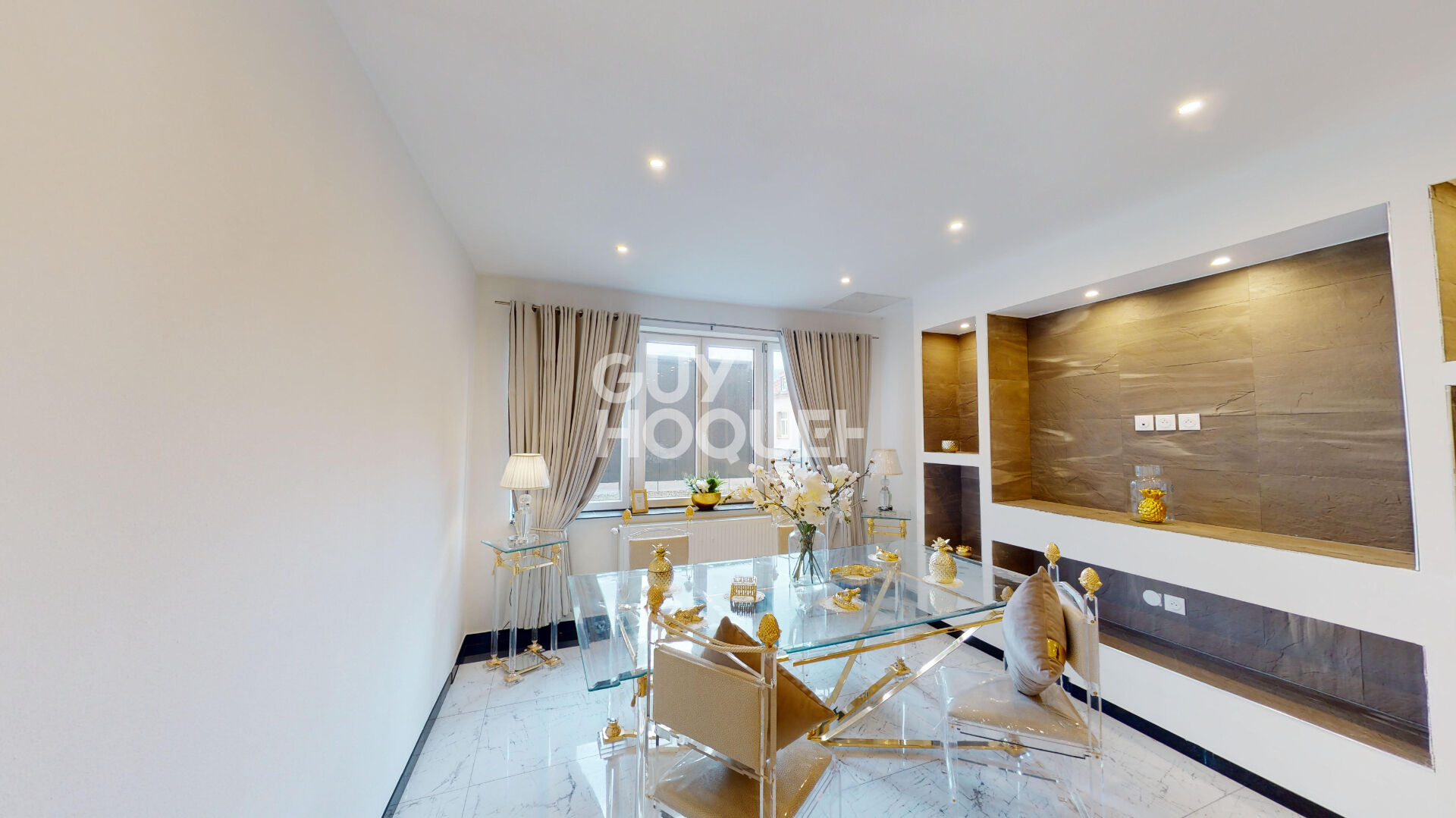 LOCAL COMMERCIAL AIRBNB  CENTRE VILLE T4 (105m²) à MULHOUSE