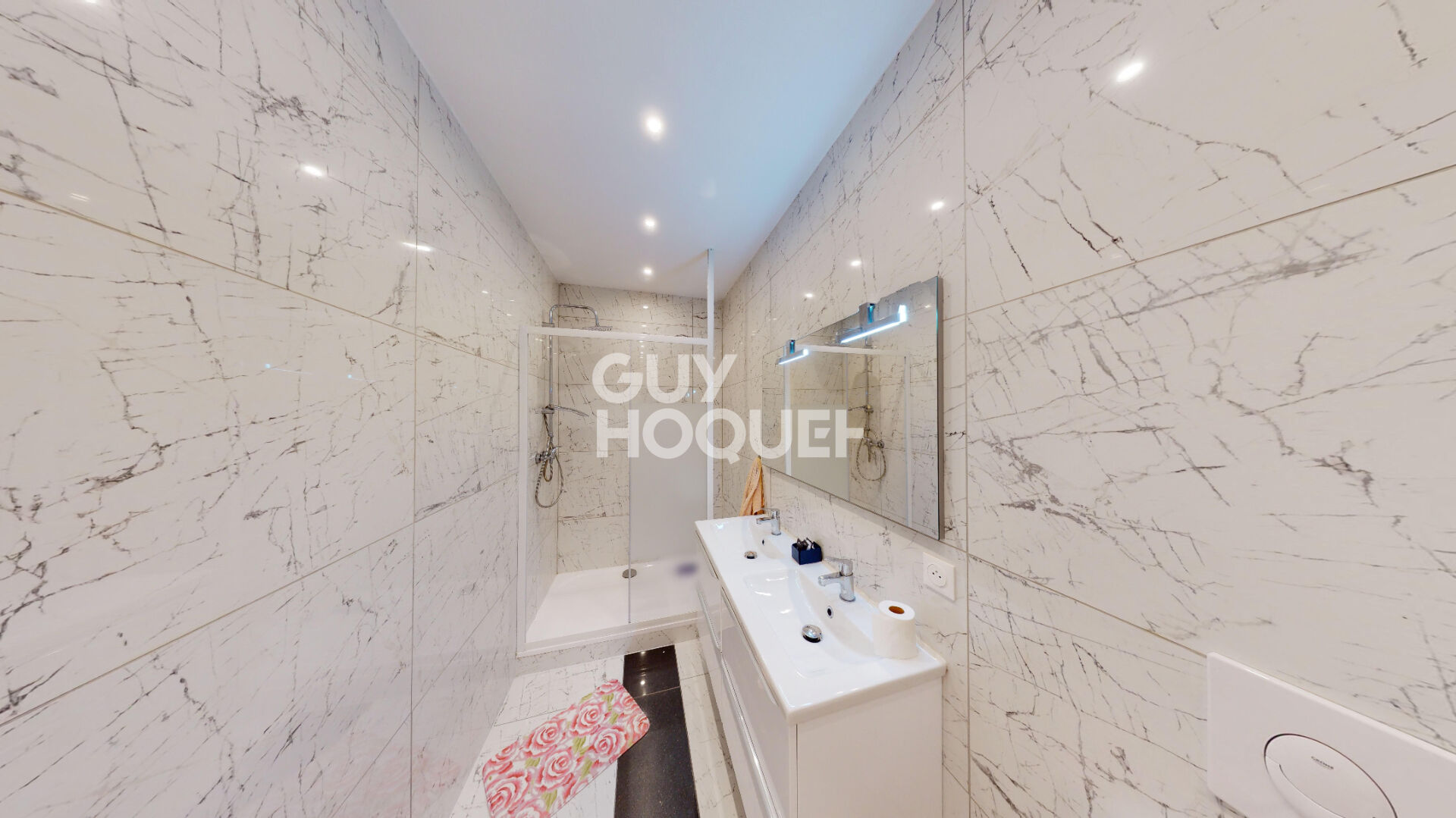 LOCAL COMMERCIAL AIRBNB  CENTRE VILLE T4 (105m²) à MULHOUSE