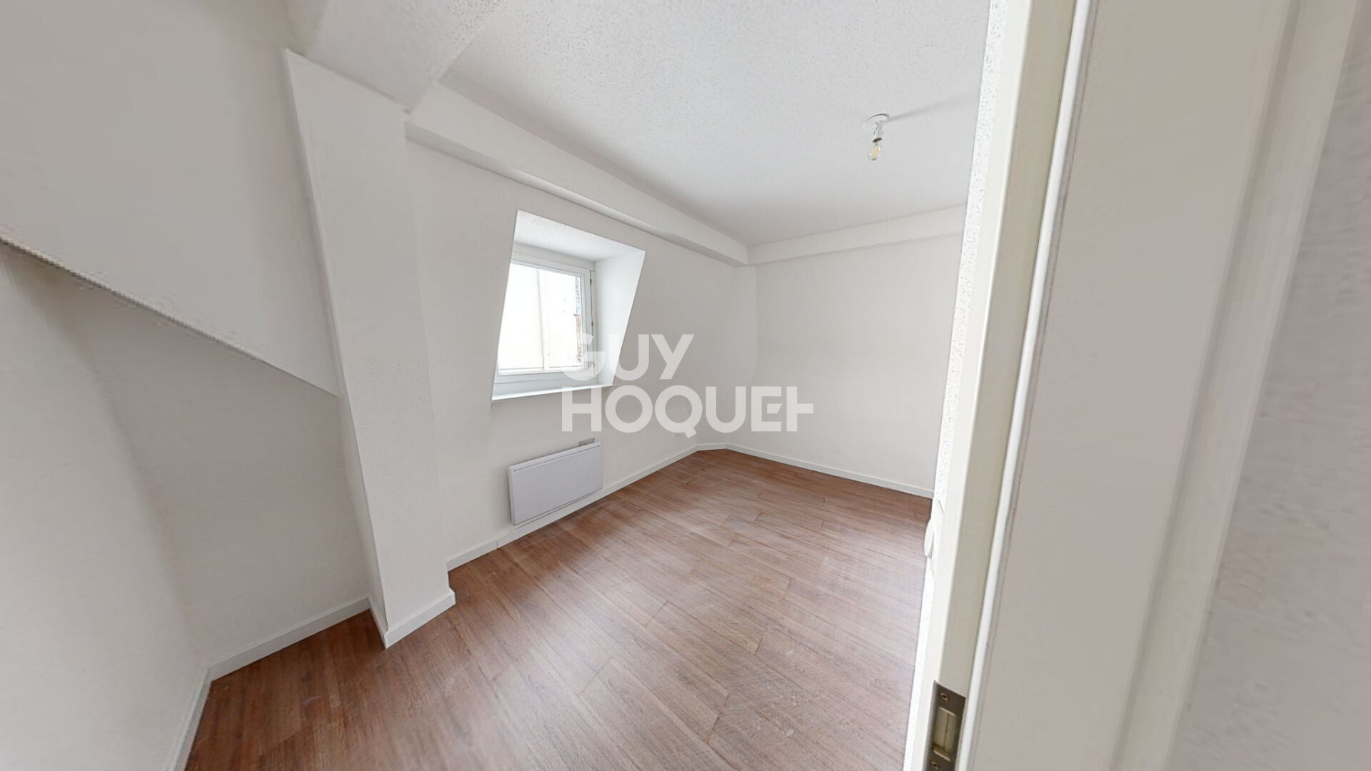 LOCATION d'un appartement F3 (69 m²) à Mulhouse Centre Historique