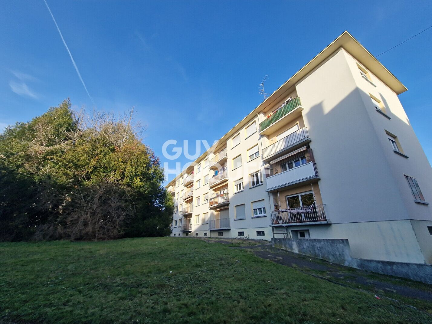 F3 rénové avec 2 balcons!