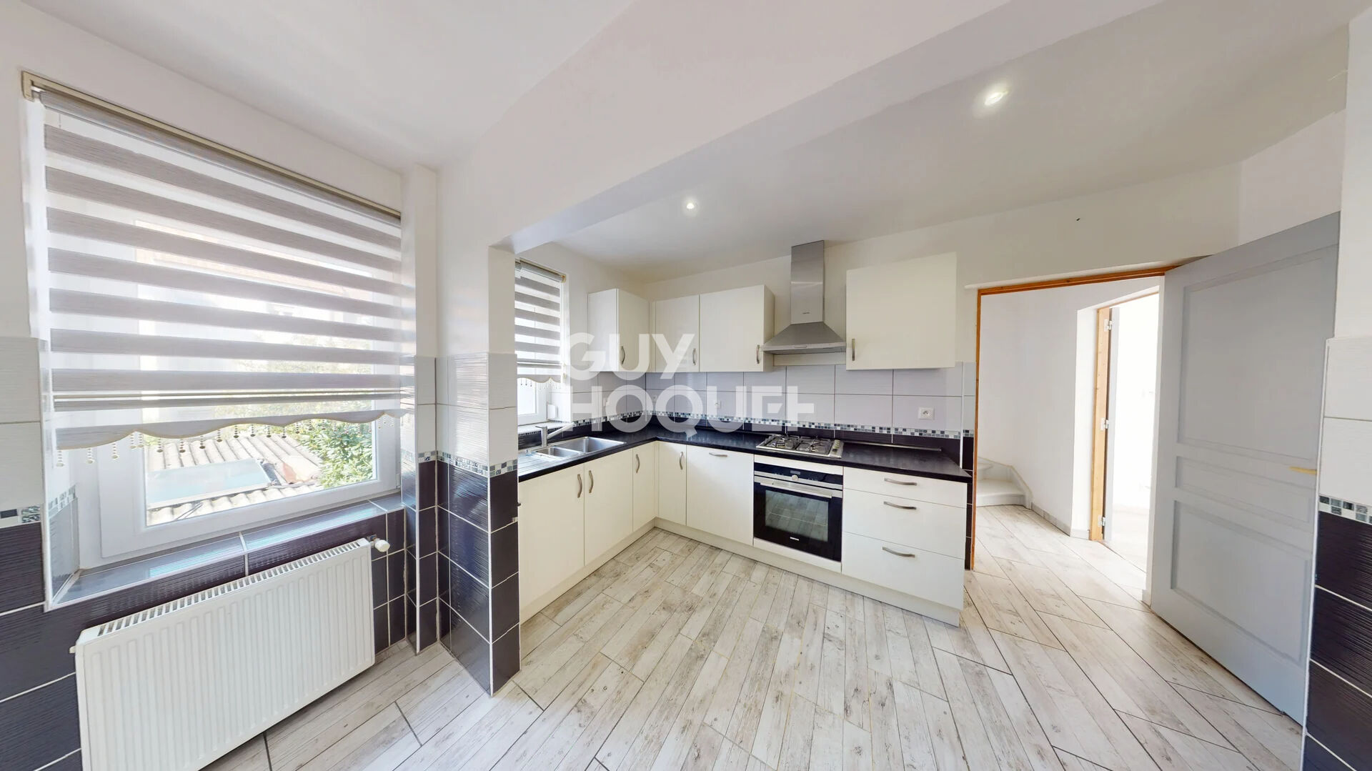 Maison familiale rénovée avec cour et garages  117 m²  - Mulhouse