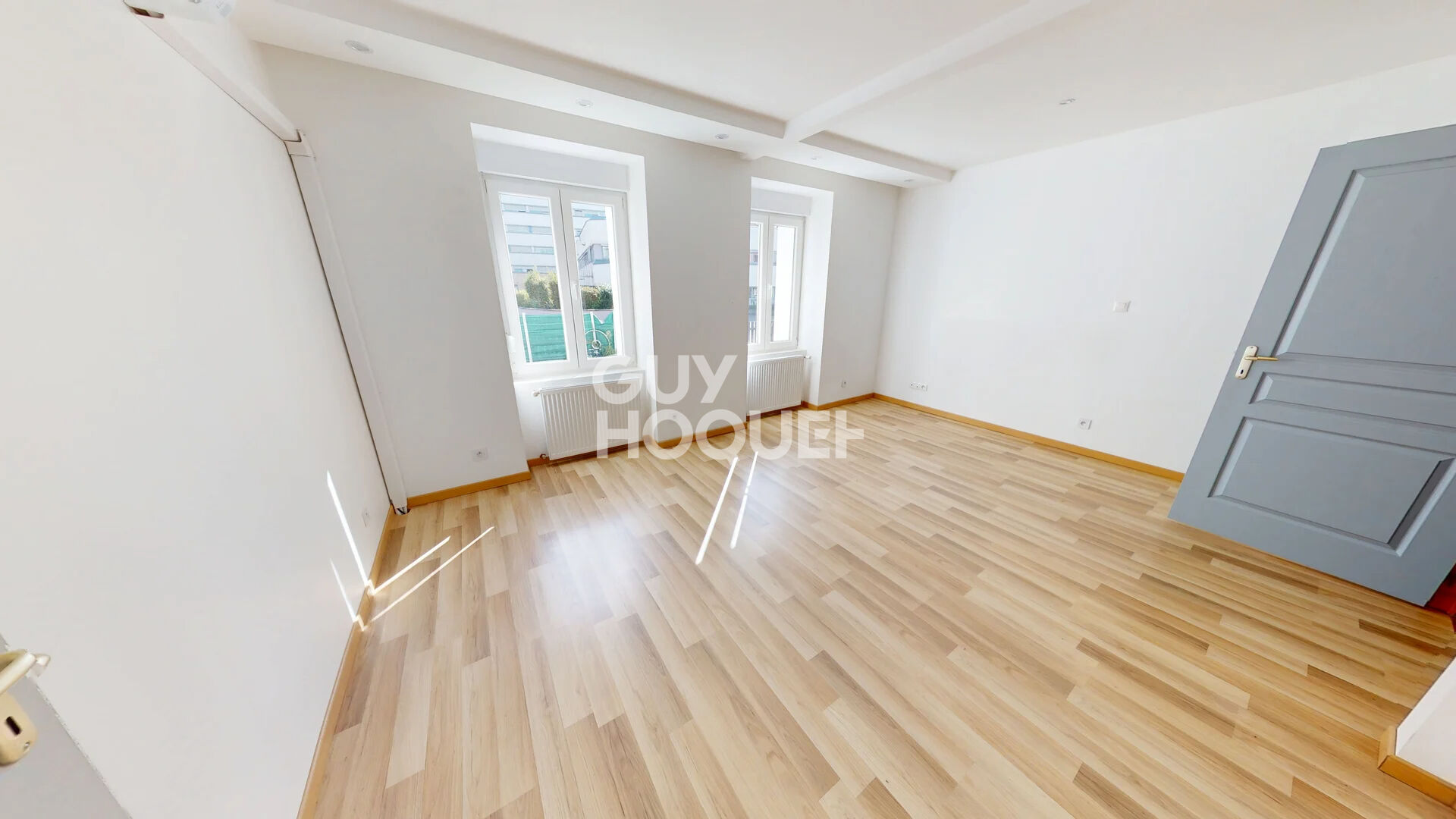 Maison familiale rénovée avec cour et garages  117 m²  - Mulhouse