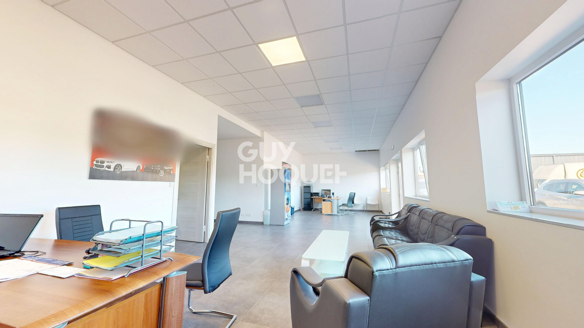 local commercial avec un appartement en étage