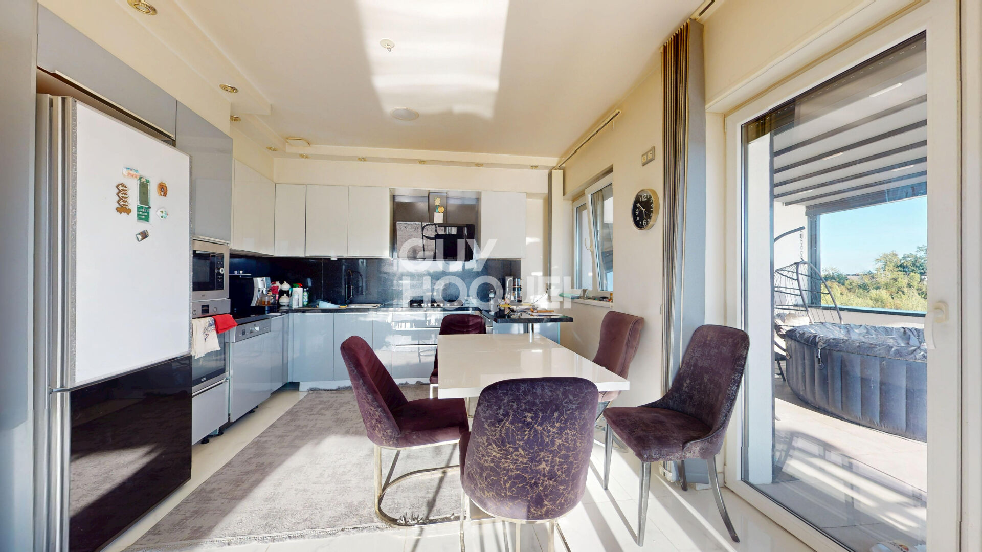 local commercial avec un appartement en étage