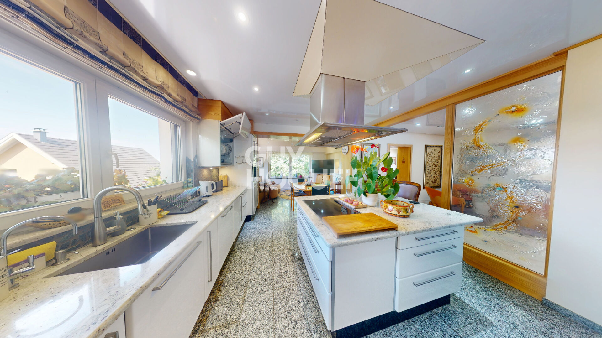 Maison d'exception à vendre à Rixheim - 5 chambres, piscine et plus encore !