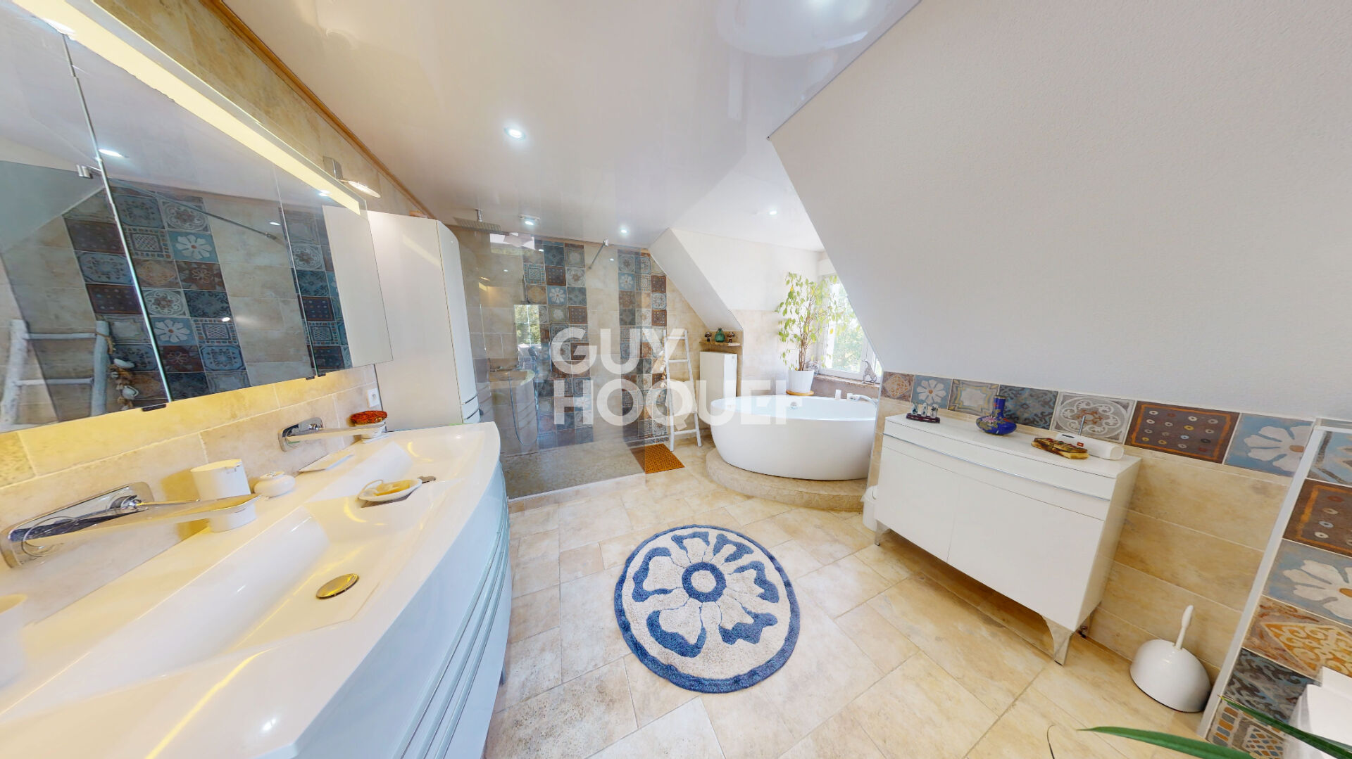 Maison d'exception à vendre à Rixheim - 5 chambres, piscine et plus encore !