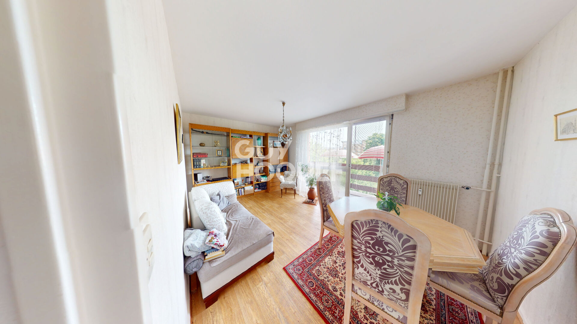 F2 de charme, balcons, garage,