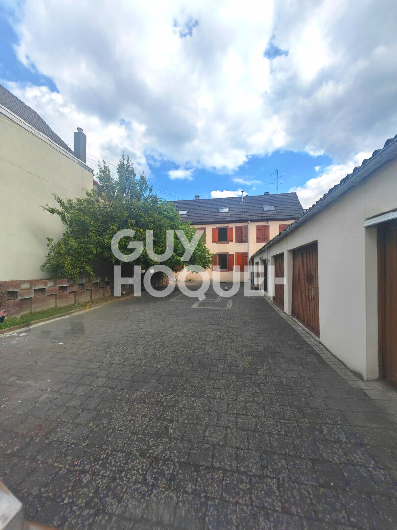 EXCLUSIVITÉ ? Immeuble mixte avec logements, bureaux et garages ? 233 m² sur 511 m² de terrain