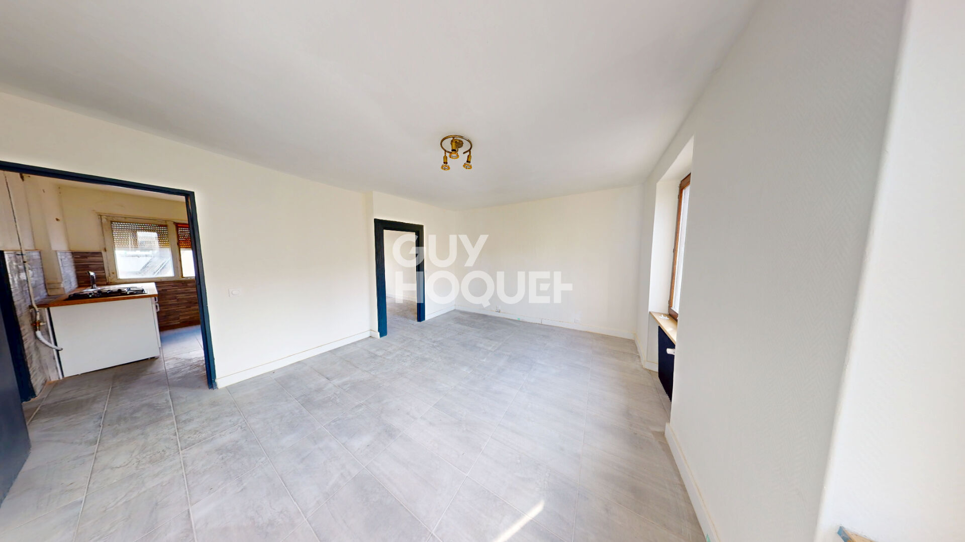 EXCLUSIVITÉ Immeuble mixte avec logements, bureaux et garages 233 m² sur 511 m² de terrain