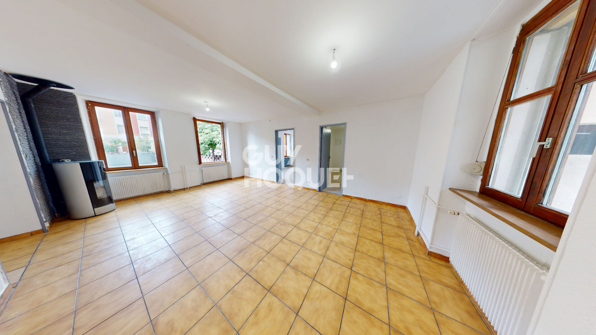EXCLUSIVITÉ Immeuble mixte avec logements, bureaux et garages 233 m² sur 511 m² de terrain