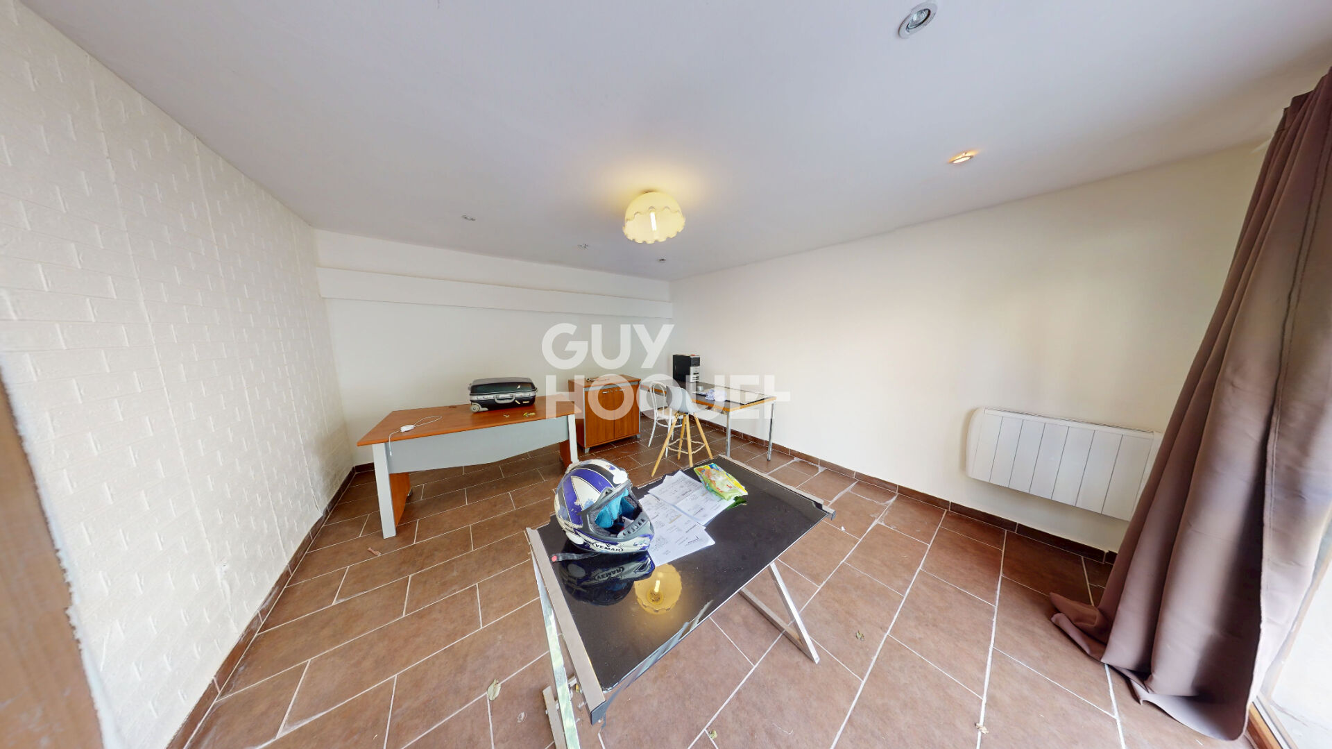 EXCLUSIVITÉ Immeuble mixte avec logements, bureaux et garages 233 m² sur 511 m² de terrain