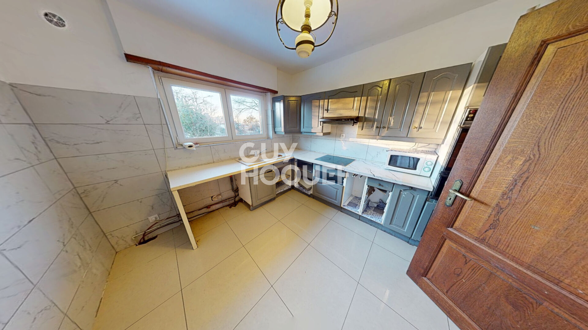 Vente d'une maison plain pied surélevé de 9 pièces au Rebberg