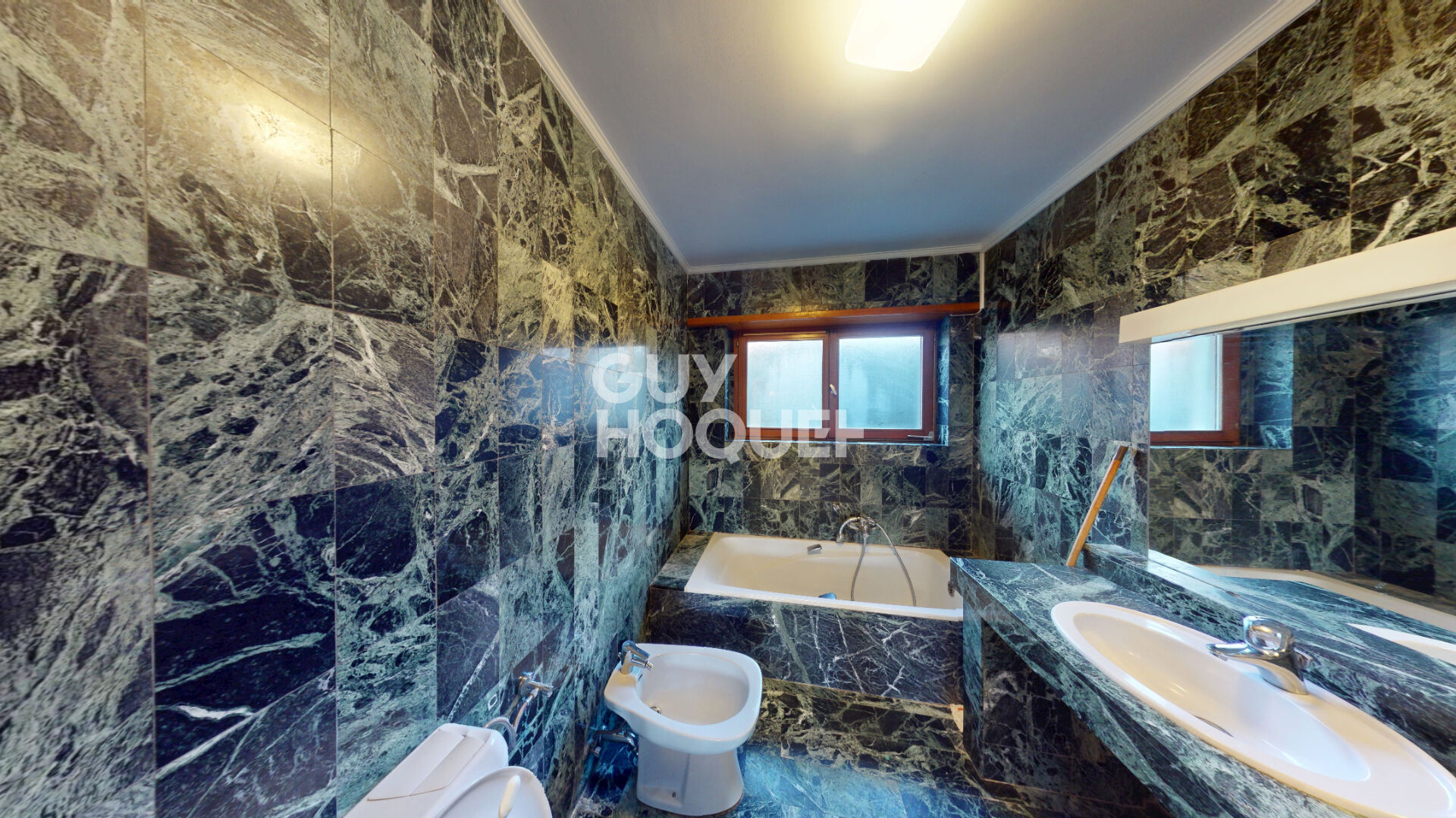 Vente d'une maison plain pied surélevé de 9 pièces au Rebberg