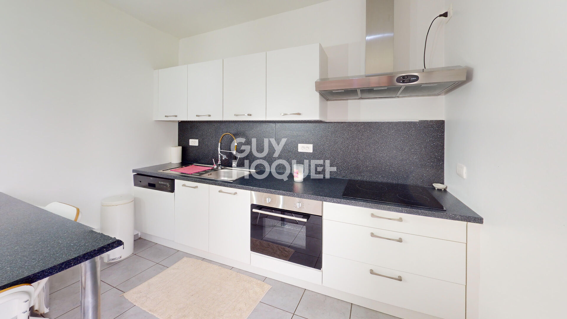 Guy Hoquet Mulhouse!F3 à rafraîchir proche axes autoroutiers!