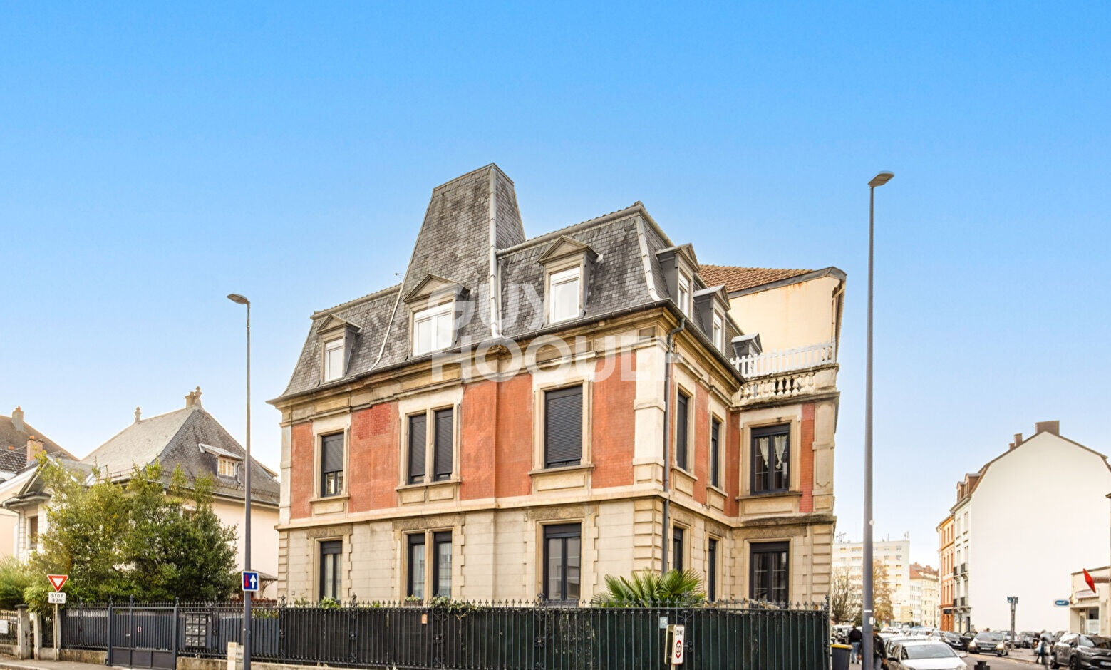 IMMEUBLE 5 appartements quartier prisé!