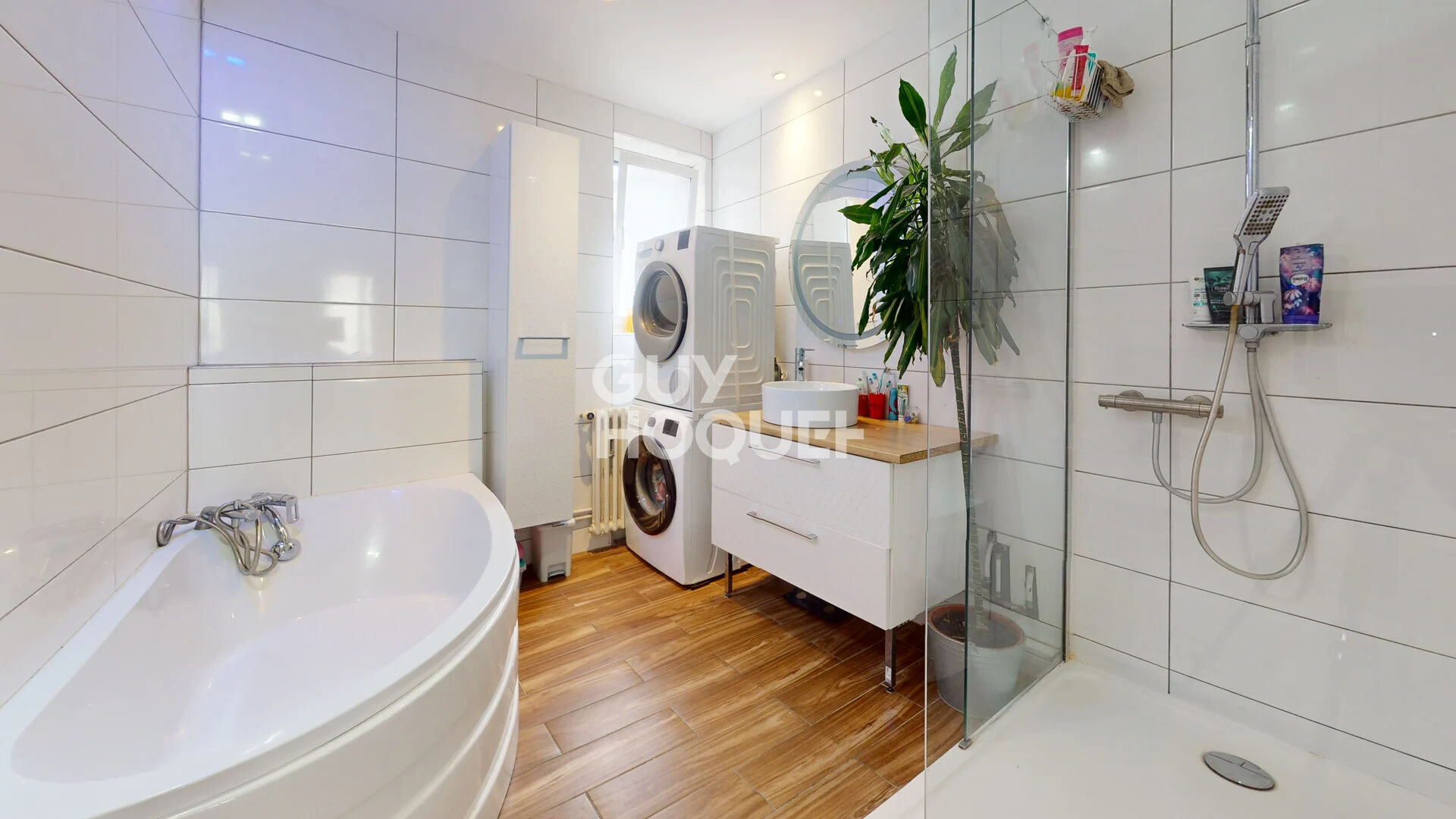 À vendre - Appartement 5 pièces de 125 m² - Emplacement exceptionnel au centre-ville de Mulhouse, à deux pas de Porte Jeune