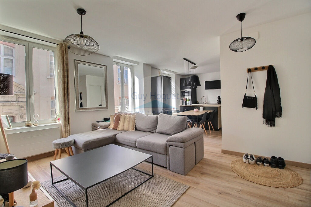 CHAMPIGNEULLES : appartement rénové 51 m² en vente - Chambre - Dressing - Cave