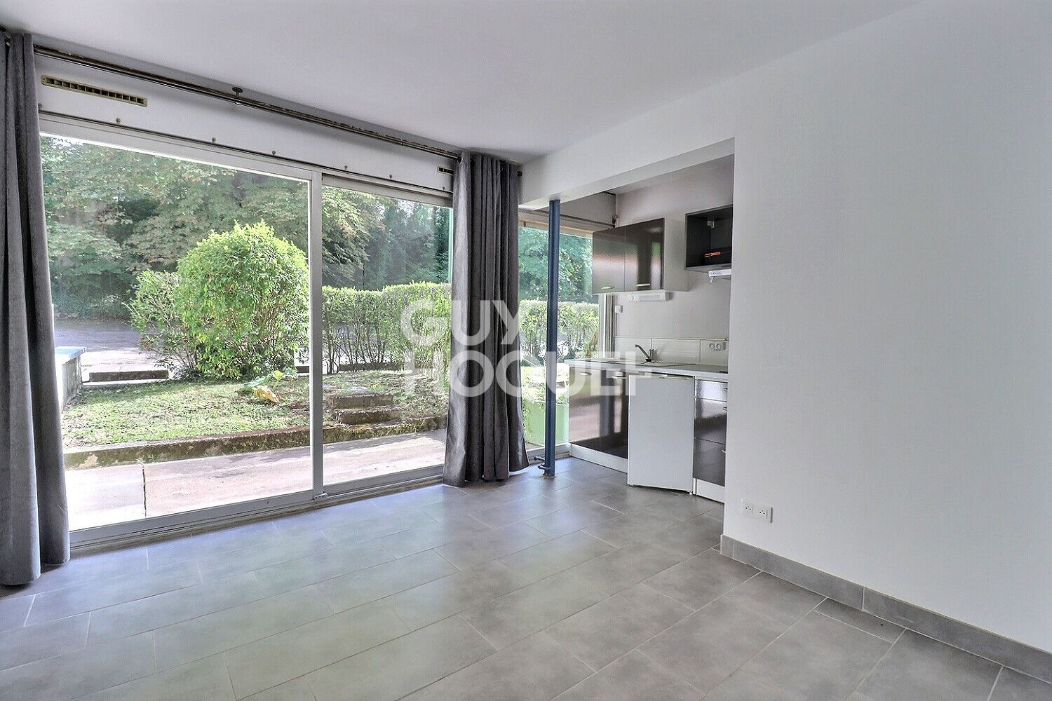LOCATION : appartement 1 pièce (25 m²) à NANCY