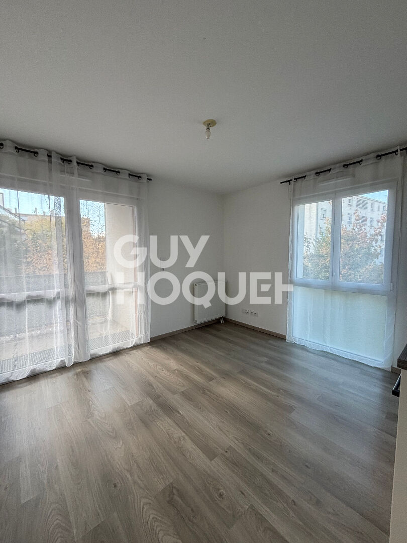 2 pièces -  double garage - balcon