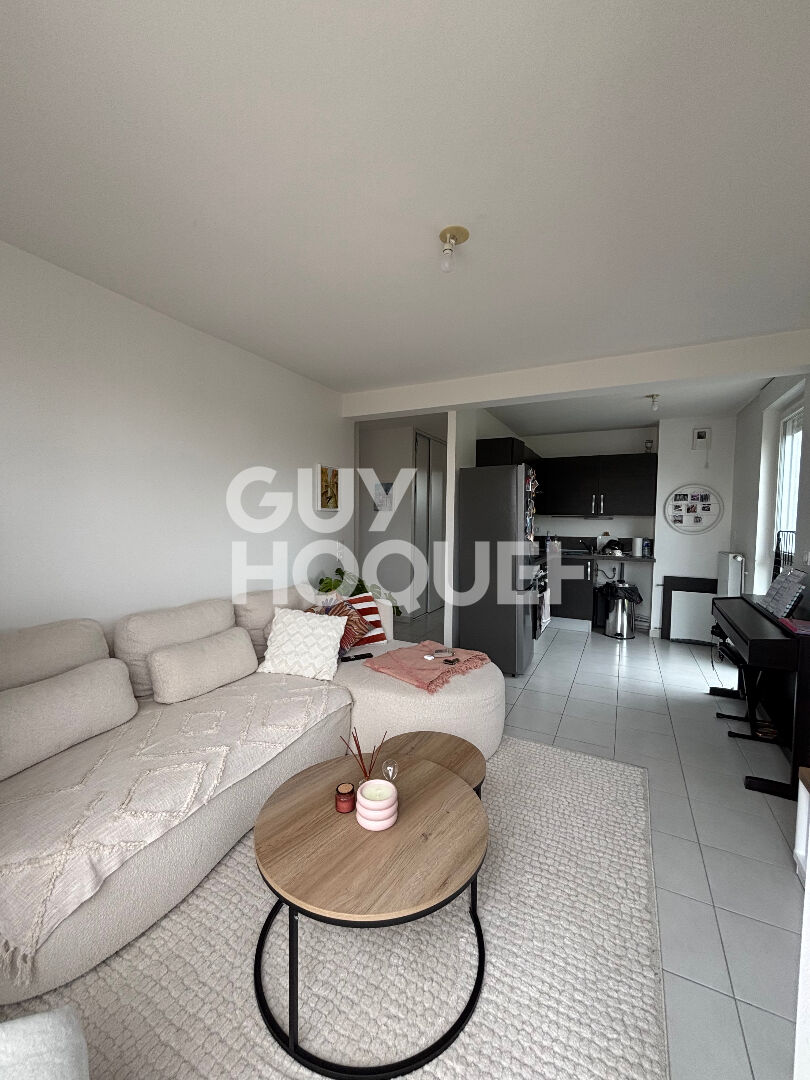 2 pièces 42.45m² - balcon de 10.70m² - deux places de parking