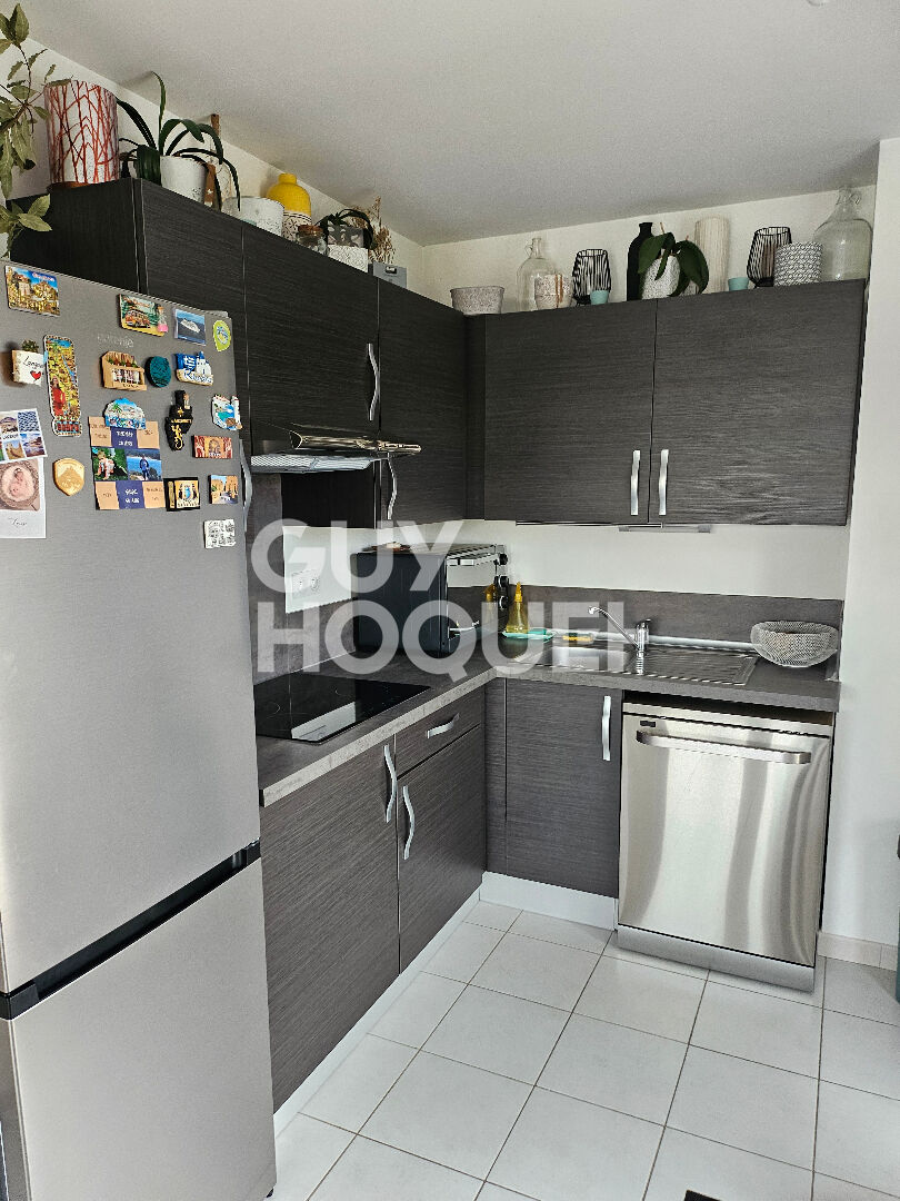 2 pièces 42.45m² - balcon de 10.70m² - deux places de parking