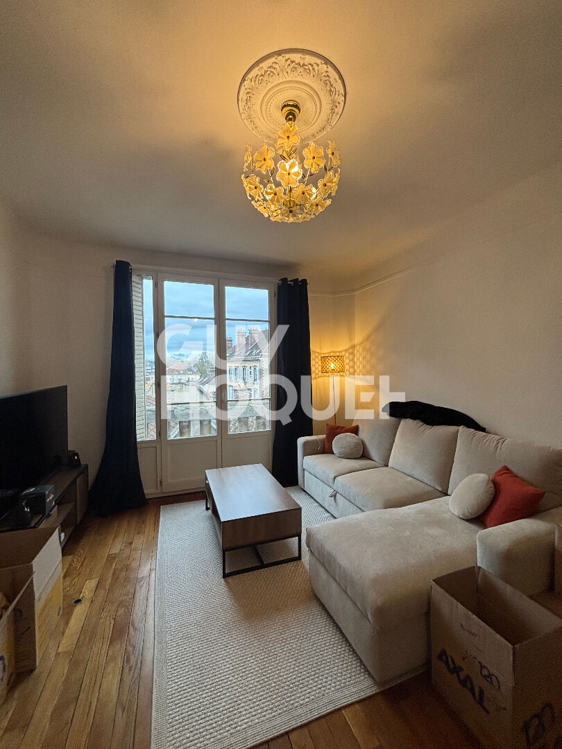 Appartement 4 pièces - centre ville de troyes - parking