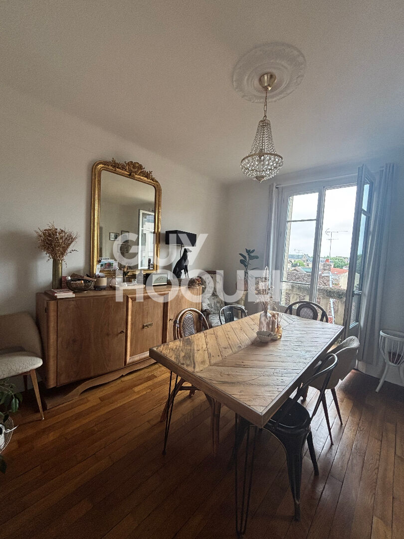 Appartement 4 pièces - centre ville de troyes - parking