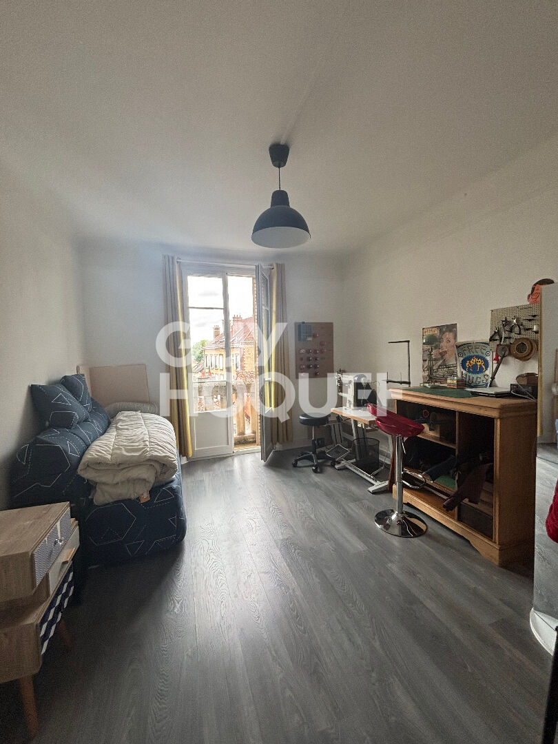 Appartement 4 pièces - centre ville de troyes - parking