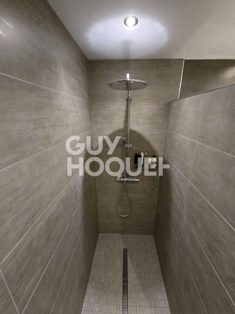 Maison OEUTRANGE 6 pièce(s) 168.94 m2