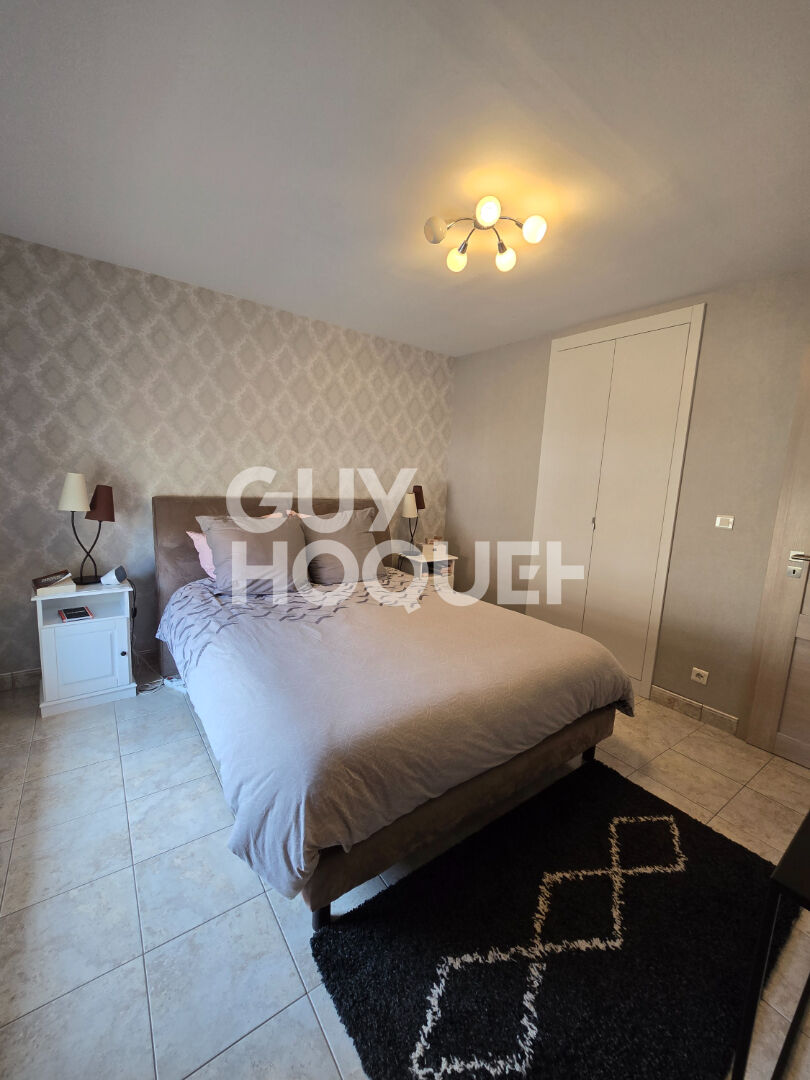 Maison OEUTRANGE 6 pièce(s) 168.94 m2