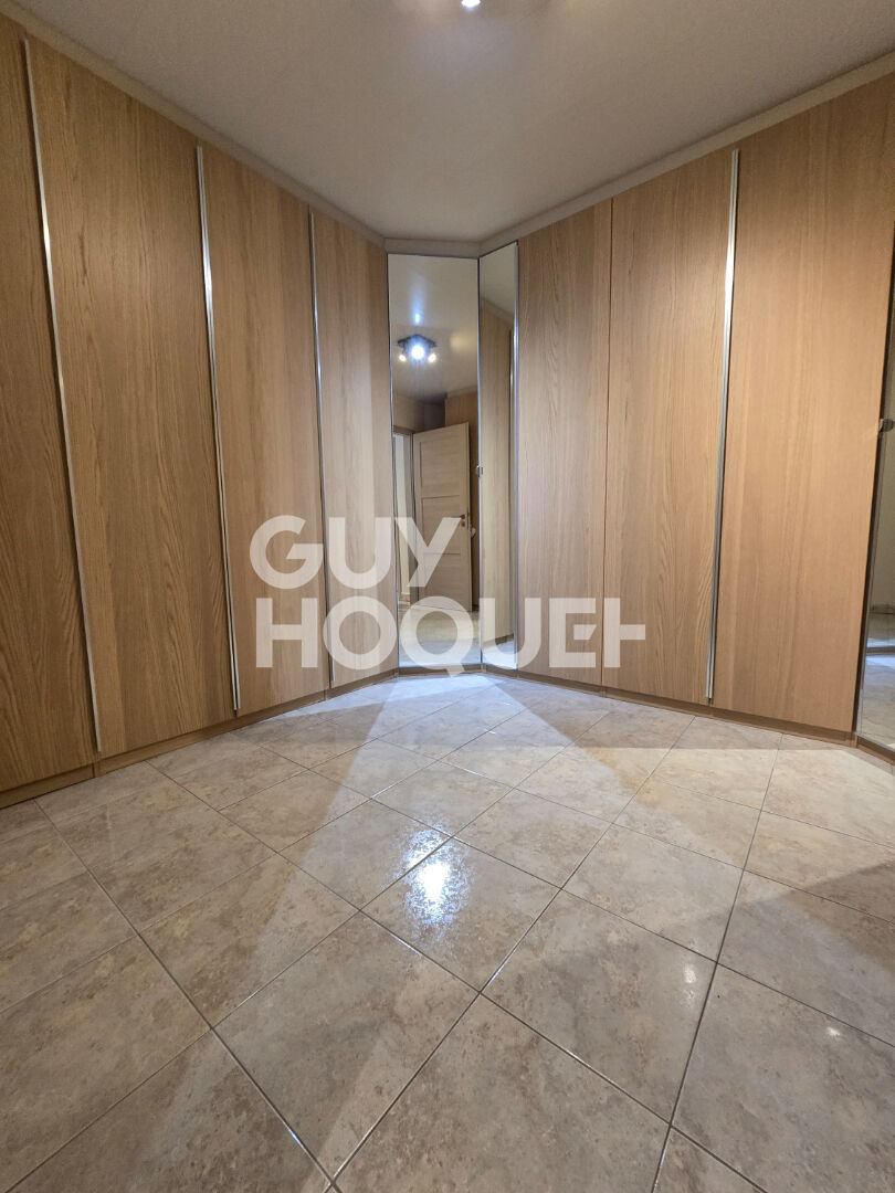 Maison OEUTRANGE 6 pièce(s) 168.94 m2