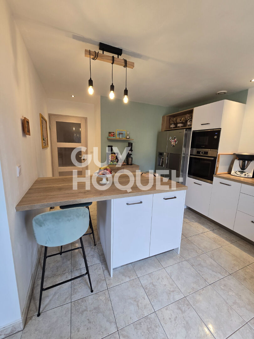 Maison OEUTRANGE 6 pièce(s) 168.94 m2