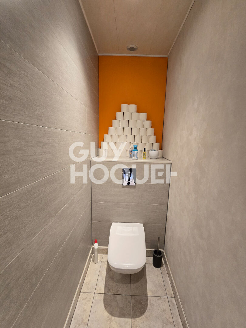 Maison OEUTRANGE 6 pièce(s) 168.94 m2