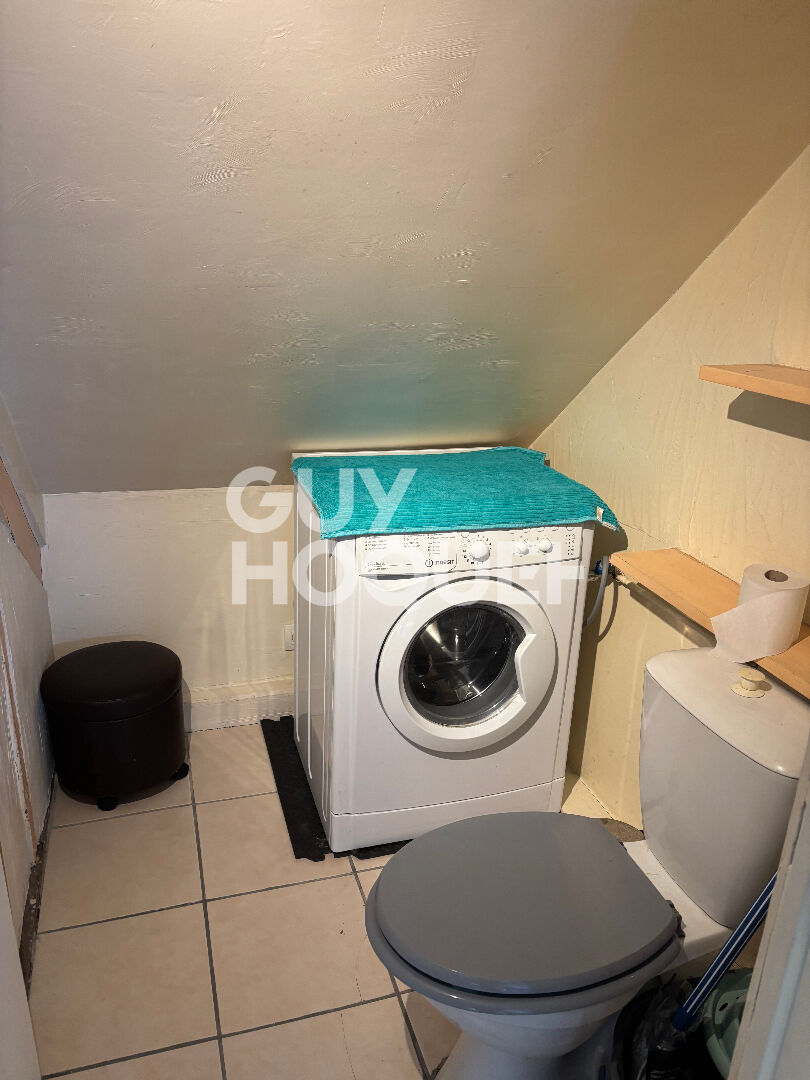 Studio meublé - 24.50m² - loyer toutes charges comprises