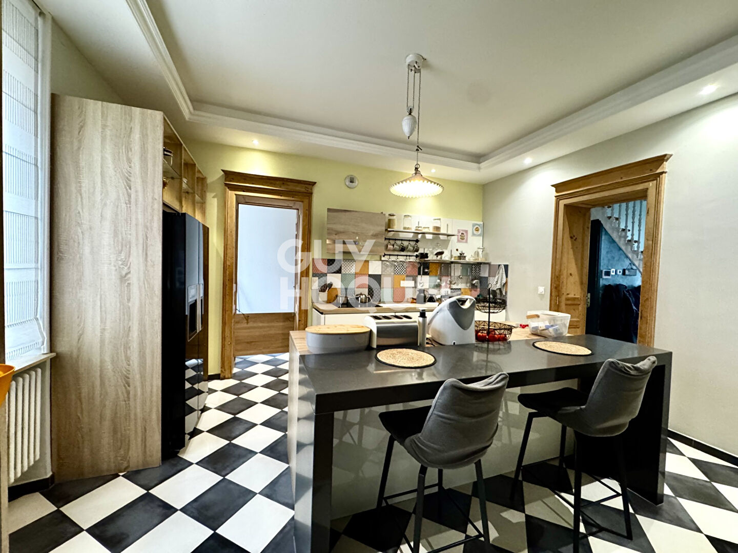 Maison spacieuse à vendre à Serémange-Erzange - 6 chambres, piscine et garage