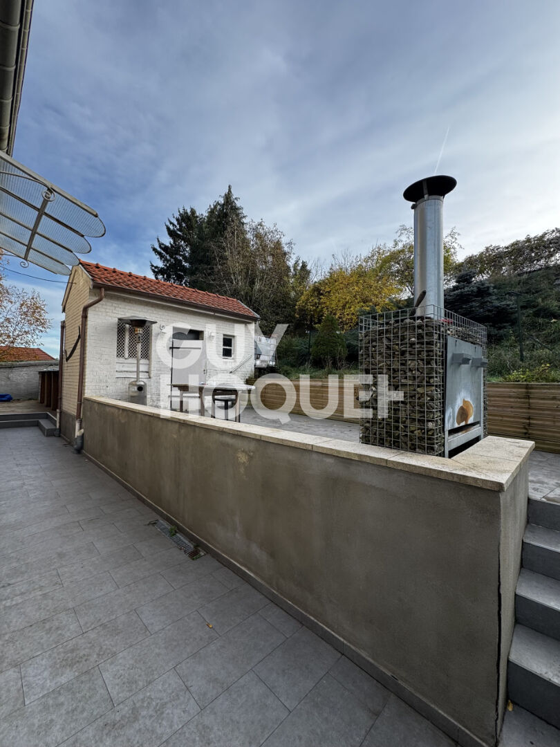 Maison spacieuse à vendre à Serémange-Erzange - 6 chambres, piscine et garage