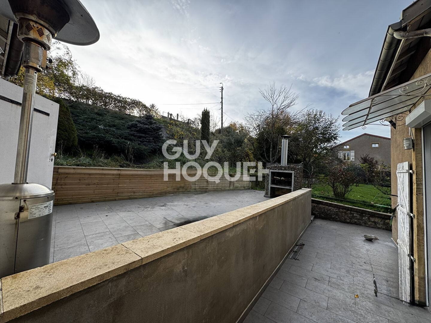 Maison spacieuse à vendre à Serémange-Erzange - 6 chambres, piscine et garage