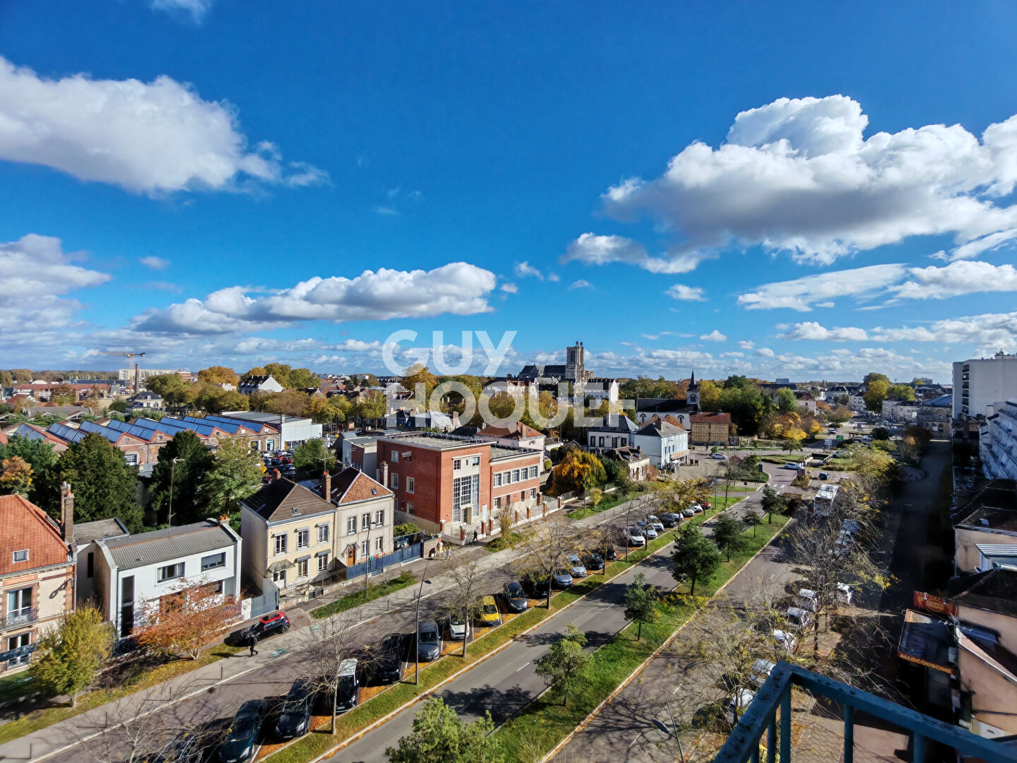 Appartement au centre ville avec garage, dernier étage