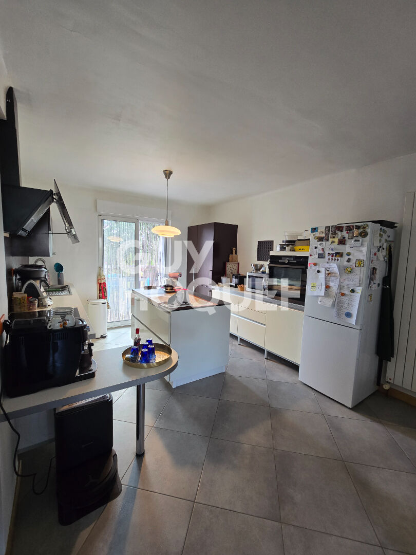 Maison Guélange 4 pièce(s) 150 m2
