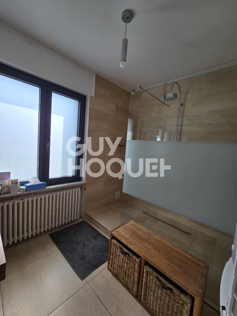Maison Guélange 4 pièce(s) 150 m2