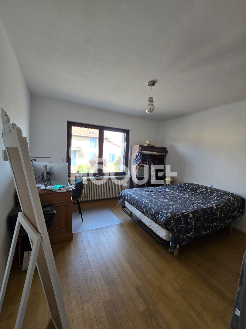 Maison Guélange 4 pièce(s) 150 m2