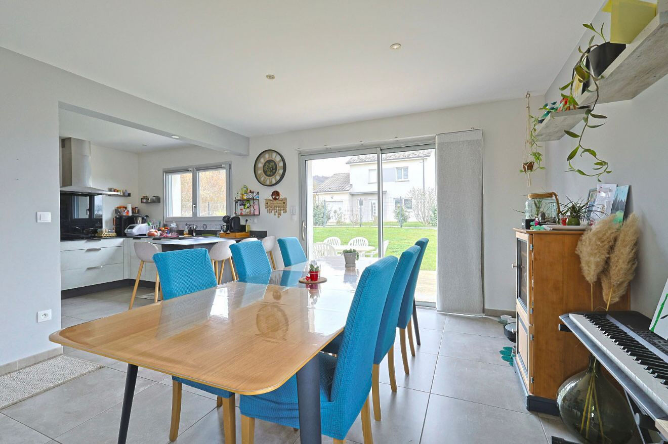Maison à vendre à Neuves-Maisons : votre futur QG familial avec jardin XXL !