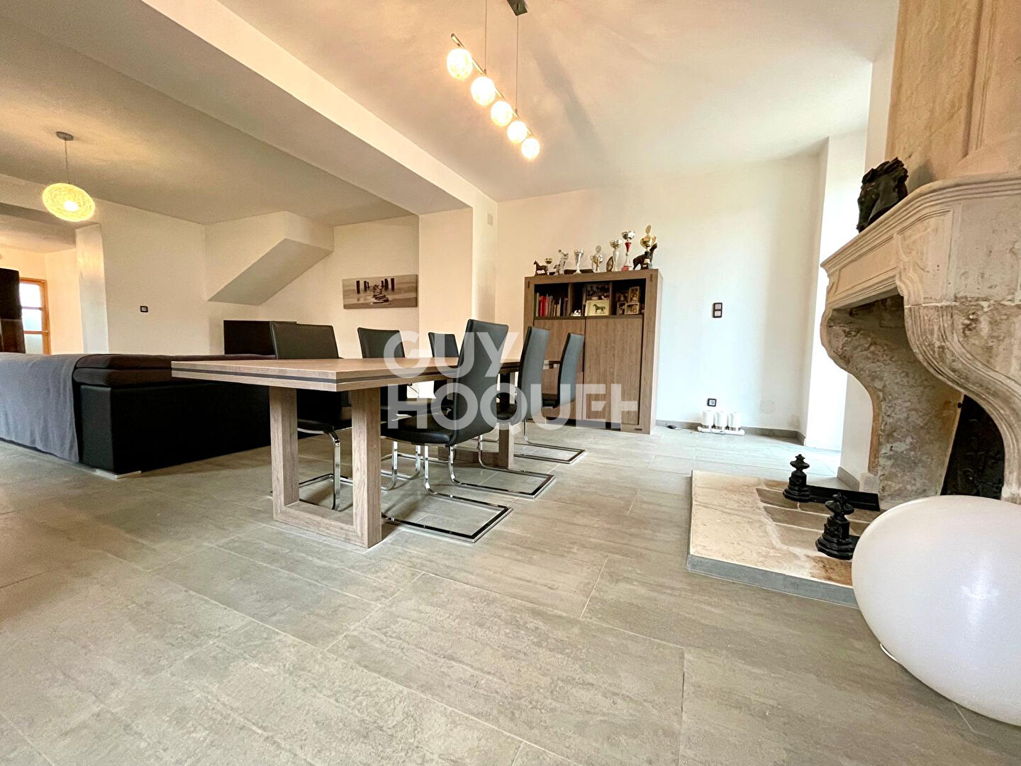 VENTE d'une maison de 5 pièces (143 m²) à mont l etroit