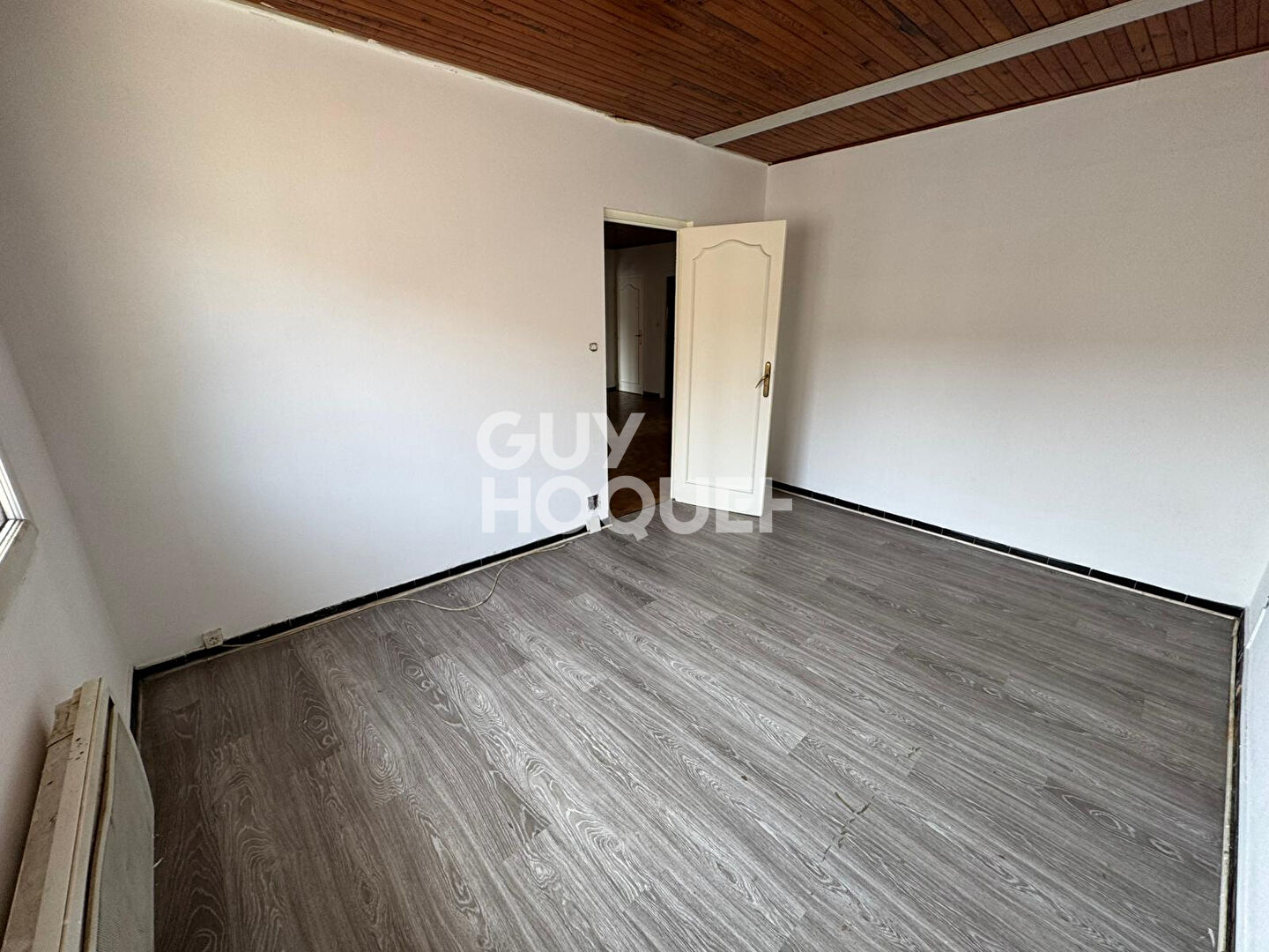 Ensemble immobilier : Deux maisons + garages 179 000 